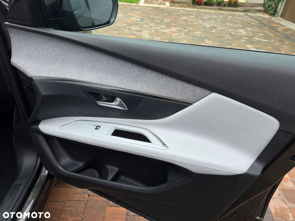 Peugeot 3008 BlueHDi 130 Stop & Start EAT8 Allure Pack - 21