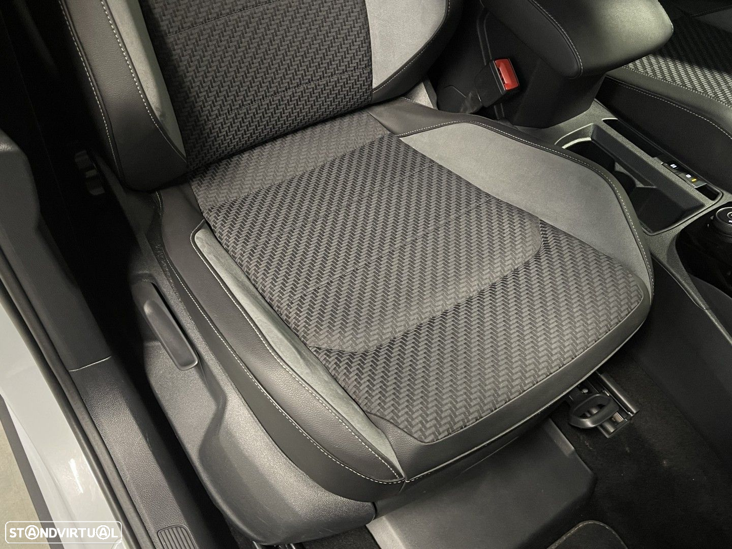 VW T-Roc 2.0 TSI 4M R DSG - 56