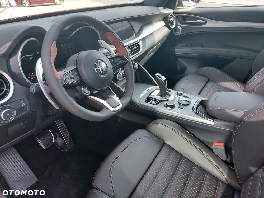 Alfa Romeo Stelvio 2.0 Turbo Intensa Q4 - 8