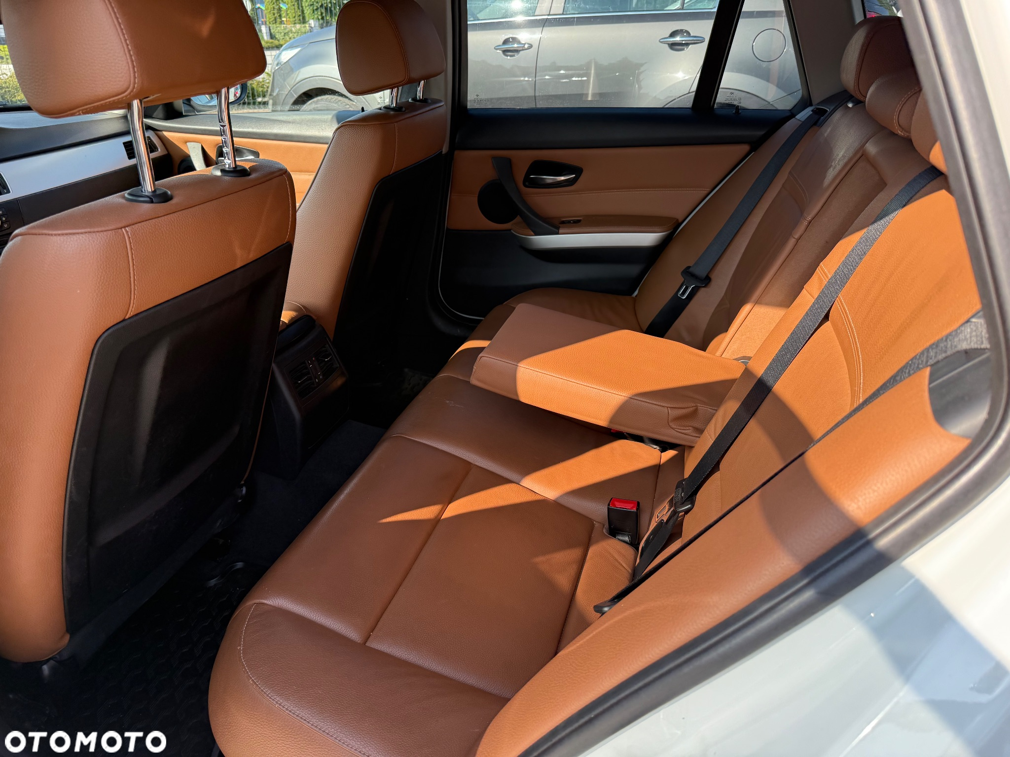 BMW Seria 3 318d DPF Touring Edition Exclusive - 10