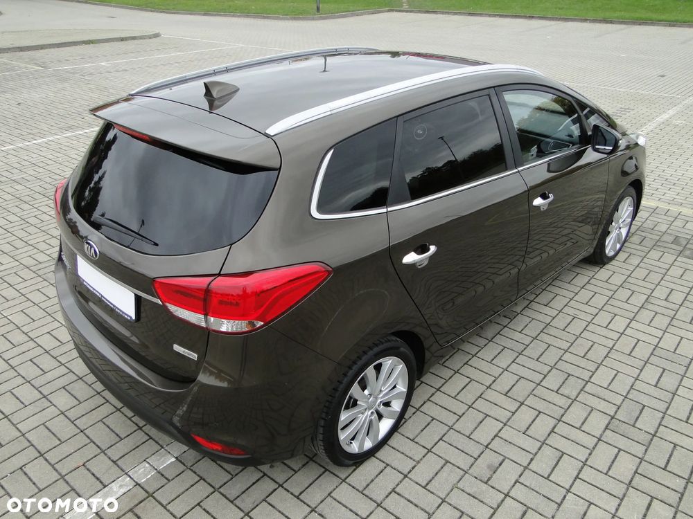 Kia Carens - 3