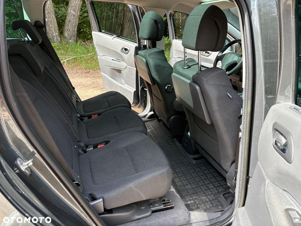 Peugeot 5008 - 19