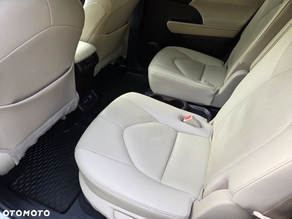 Toyota Highlander 2.5 Hybrid Executive - 21