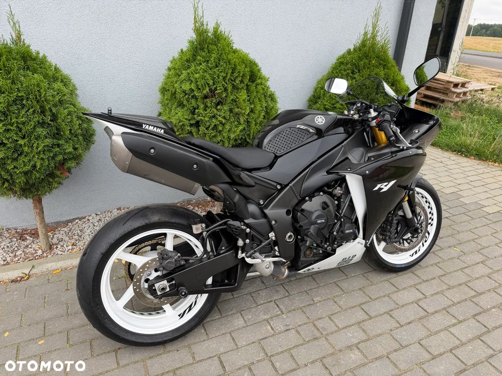 Yamaha R1 - 20