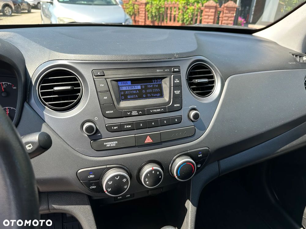 Hyundai i10 - 12