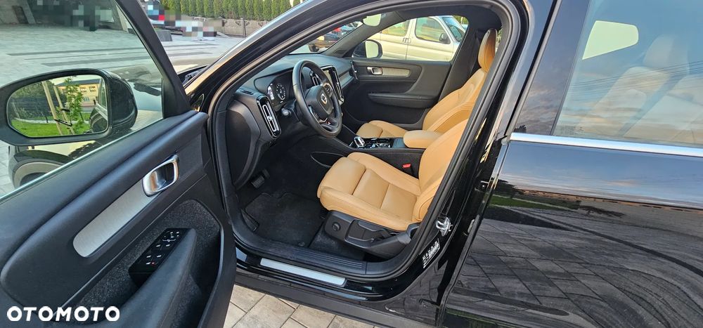 Volvo XC 40 B4 B AWD DKG Inscription - 19