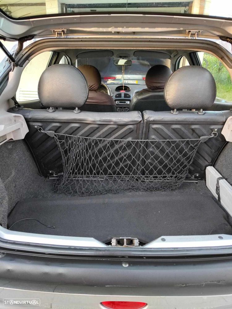 Peugeot 206 1.9 D XR Présence - 3