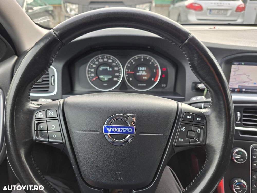 Volvo V60 DRIVe Kinetic - 23