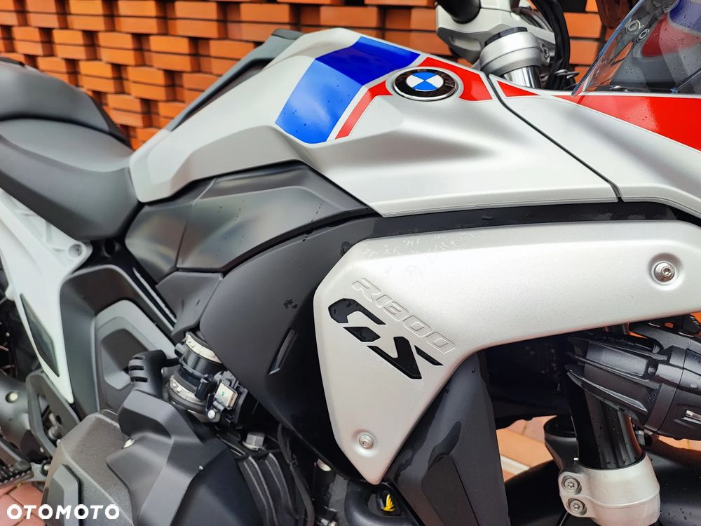 BMW R - 12
