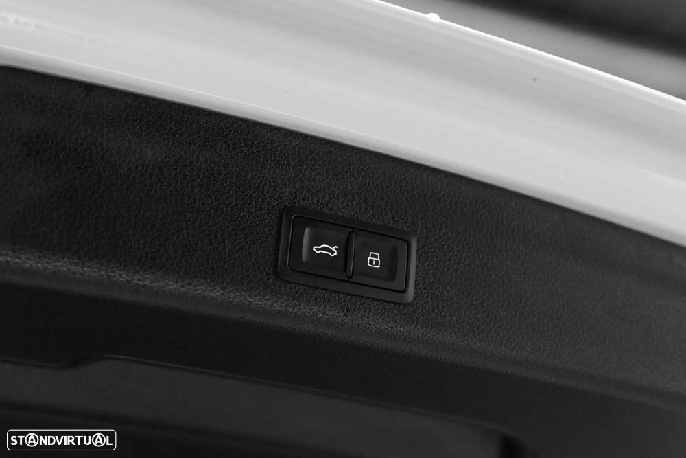 Audi Q3 45 TFSIe S line S tronic - 44