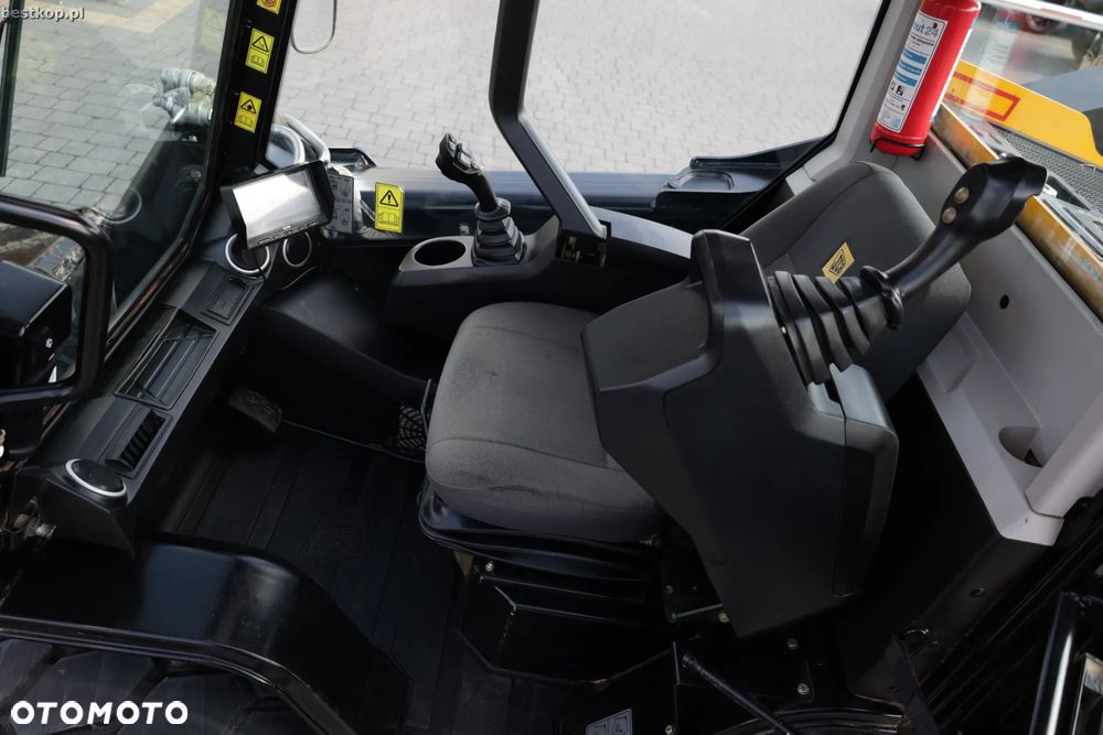 JCB 300 T4 Miniładowarka Skid steer - 26