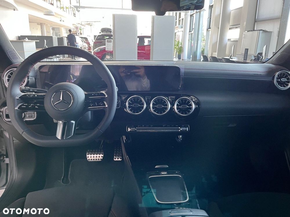 Mercedes-Benz CLA - 18