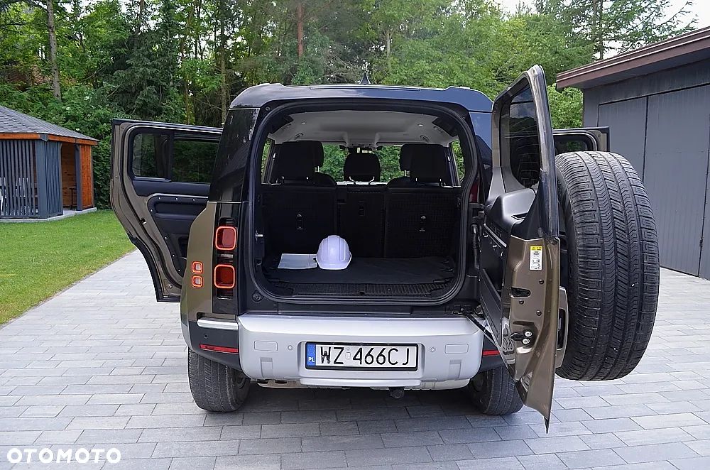 Land Rover Defender 2.0 D240 S - 25