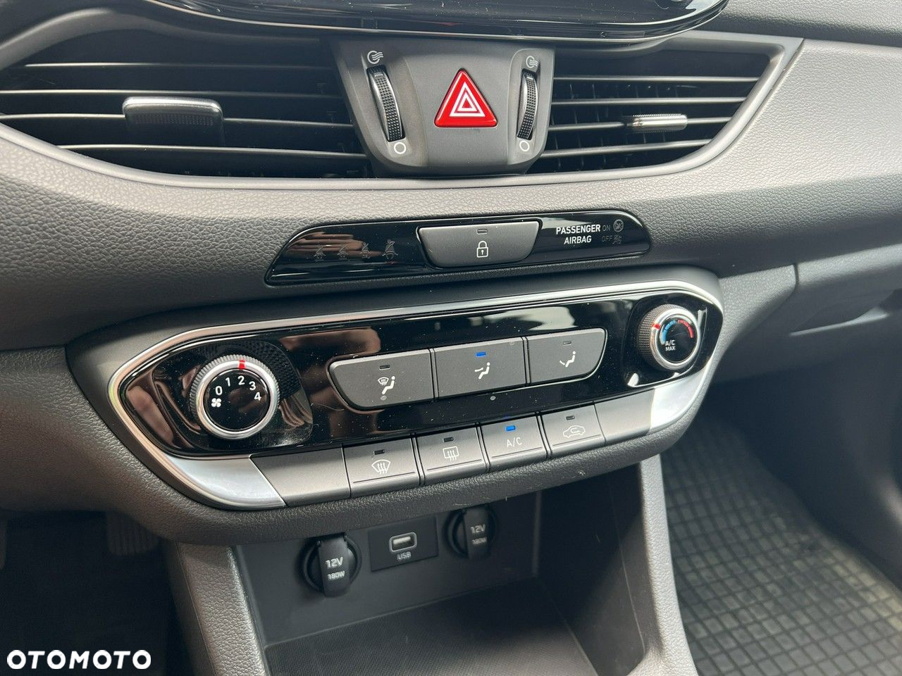 Hyundai i30 1.5 DPI Modern - 28