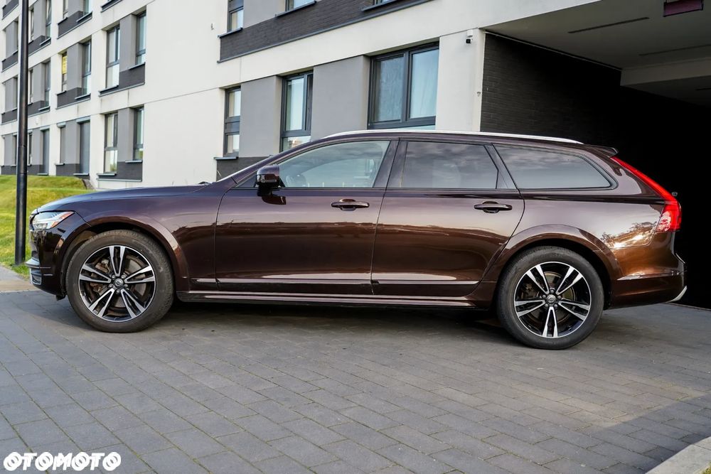 Volvo V90 Cross Country T6 AWD Pro - 4