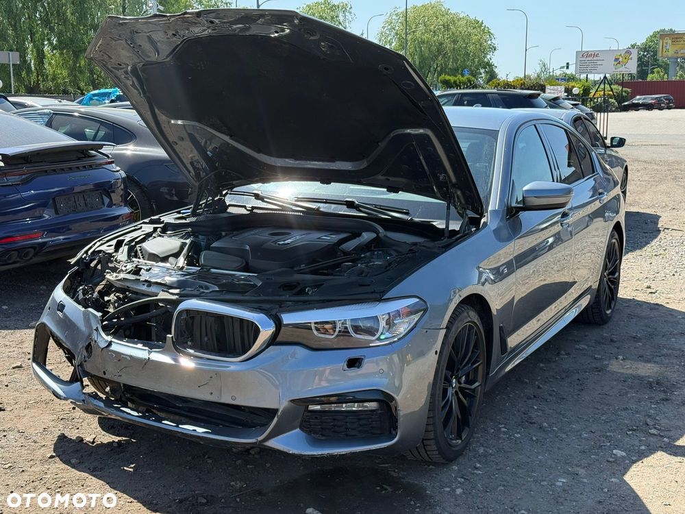 BMW Seria 5 530i xDrive M Sport sport - 9