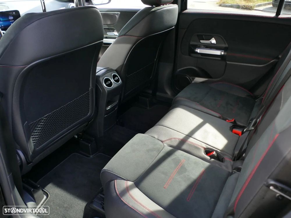 Mercedes-Benz GLB 180 d AMG Line - 32