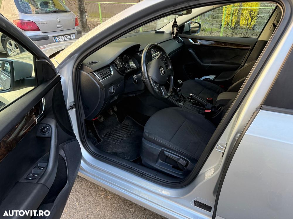 Skoda Octavia 1.2 TSI ELEGANCE - 11