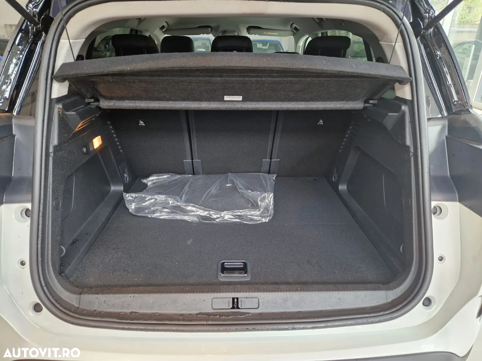 Citroën C5 Aircross 1.6 PHeV FWD 225 EAT8 Shine - 24