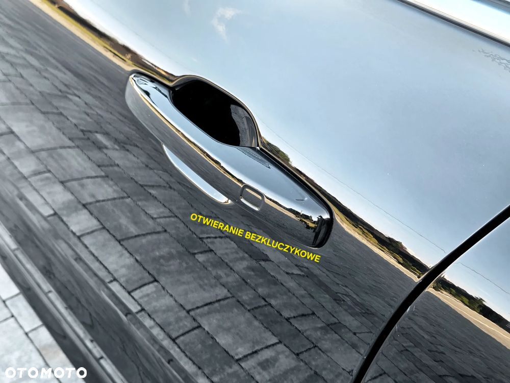 Volvo XC 60 B4 B Momentum Pro - 13