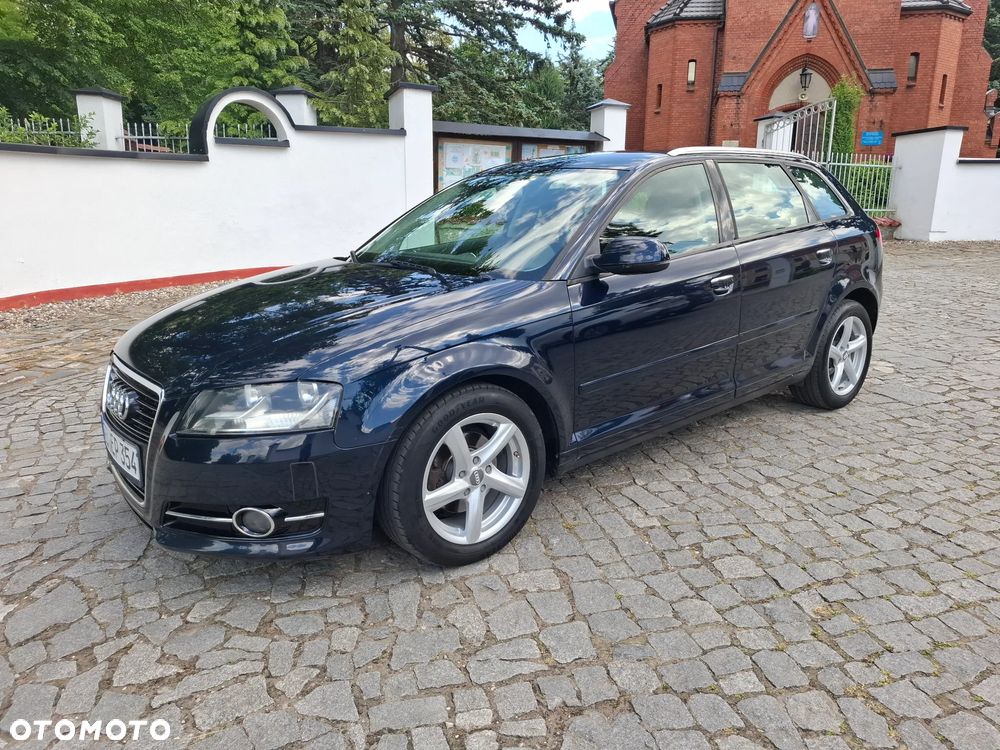 Audi A3 Sportback 1.6 TDI DPF Attraction - 9