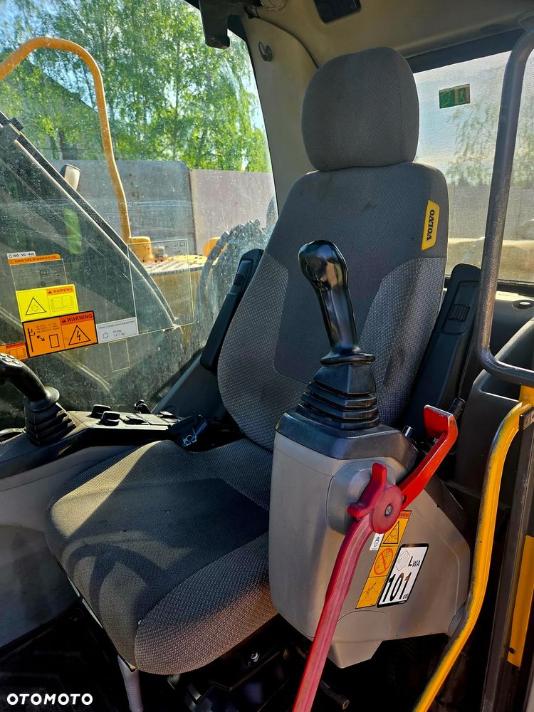 Volvo EW140C - 14