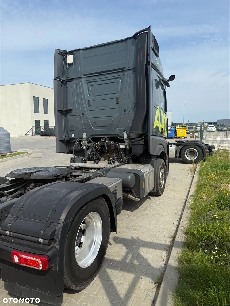 Mercedes-Benz ACTROS - 2