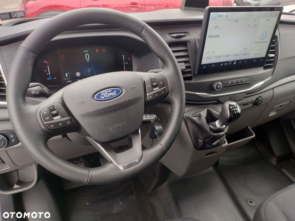 Ford Transit - 12