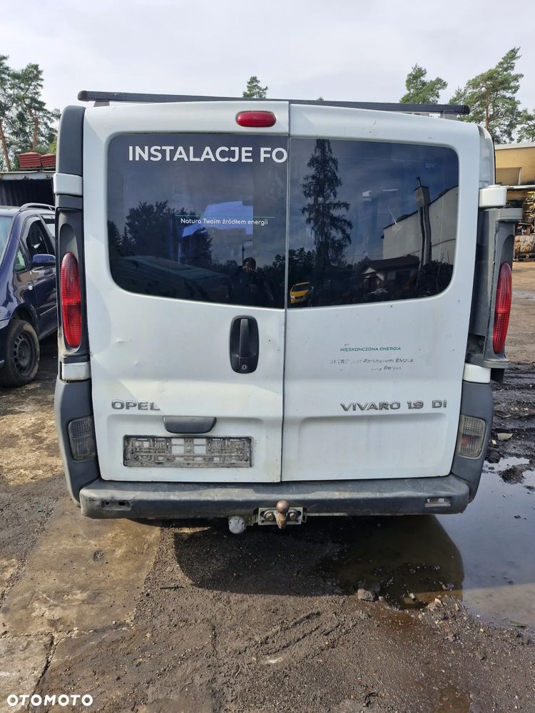 Drzwi tył trafic vivaro skrzydełka lewe