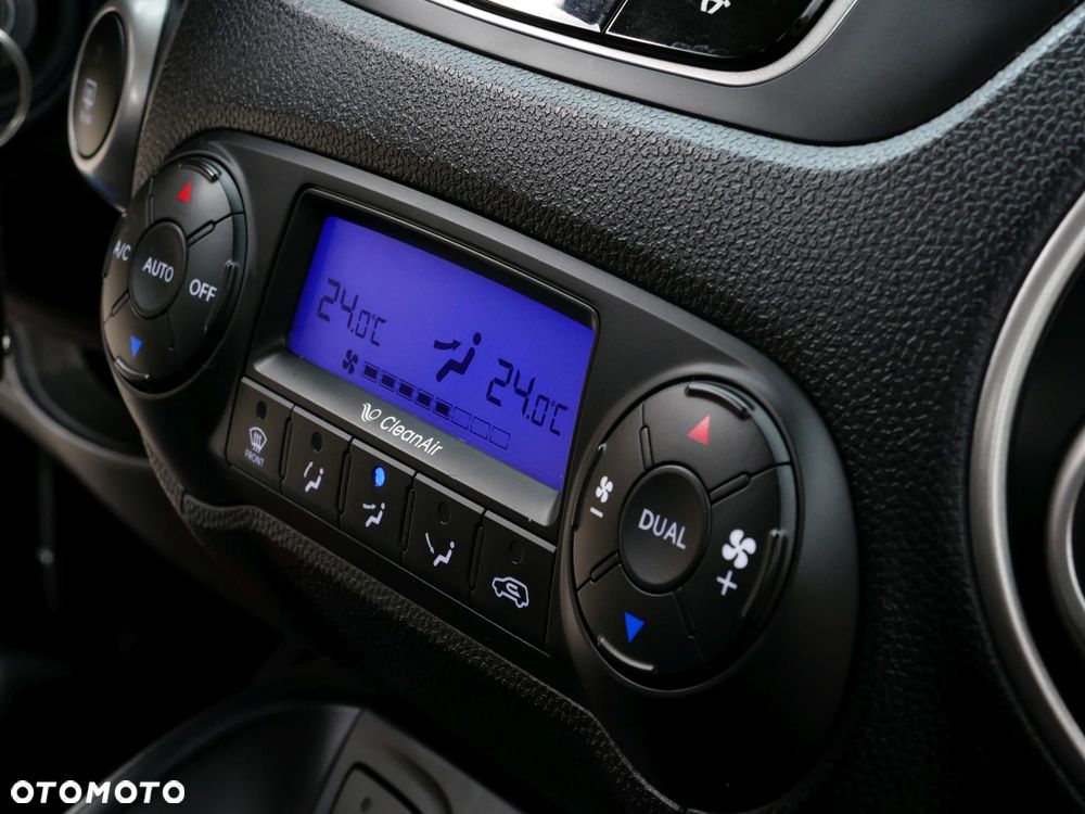 Hyundai ix35 2.0 4WD Premium - 24