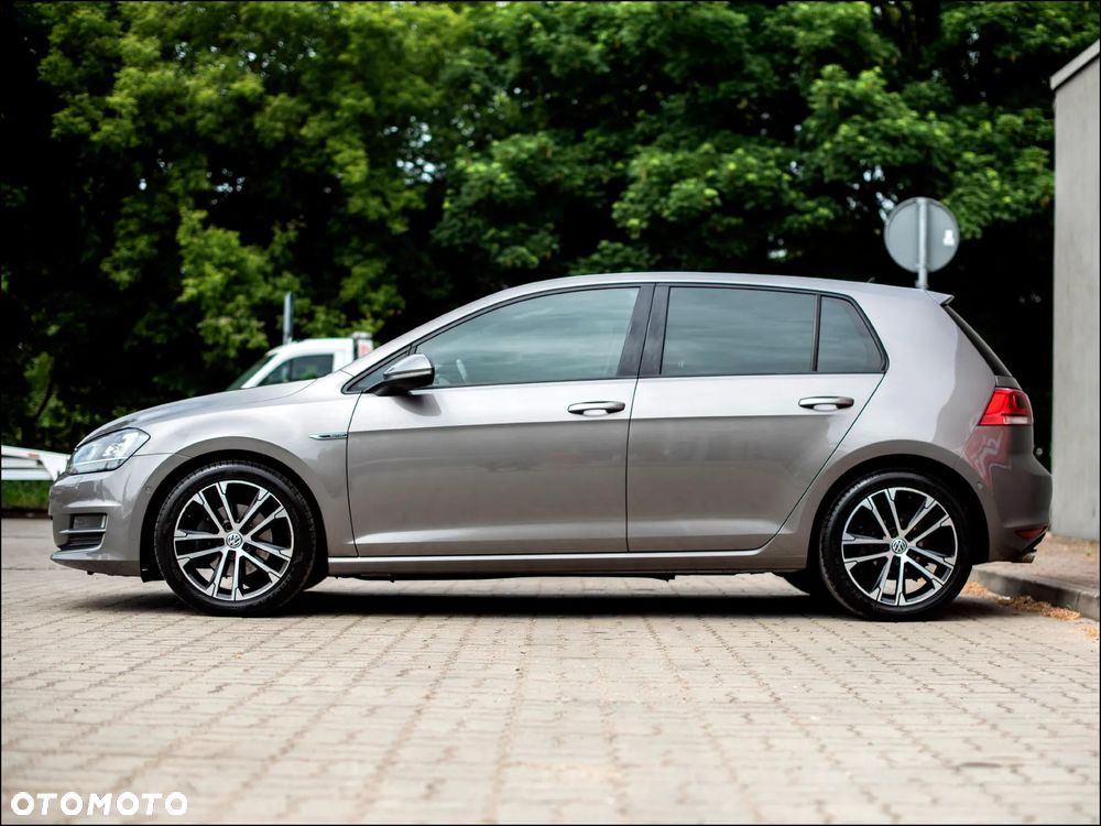 Volkswagen Golf - 3