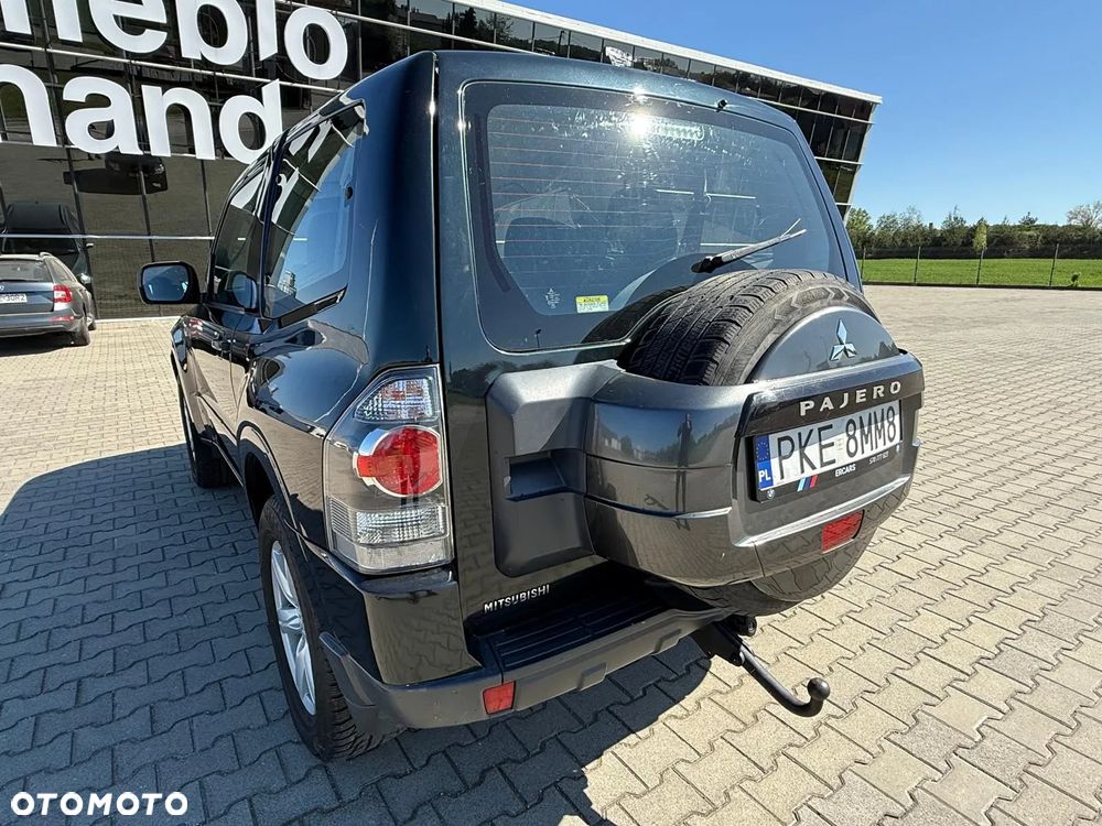 Mitsubishi Pajero - 4