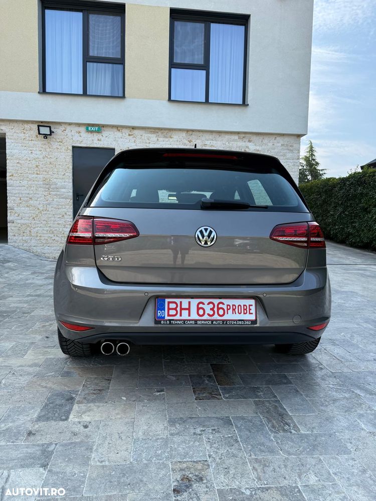 Volkswagen Golf 2.0 TDI DPF BMT DSG GTD - 6