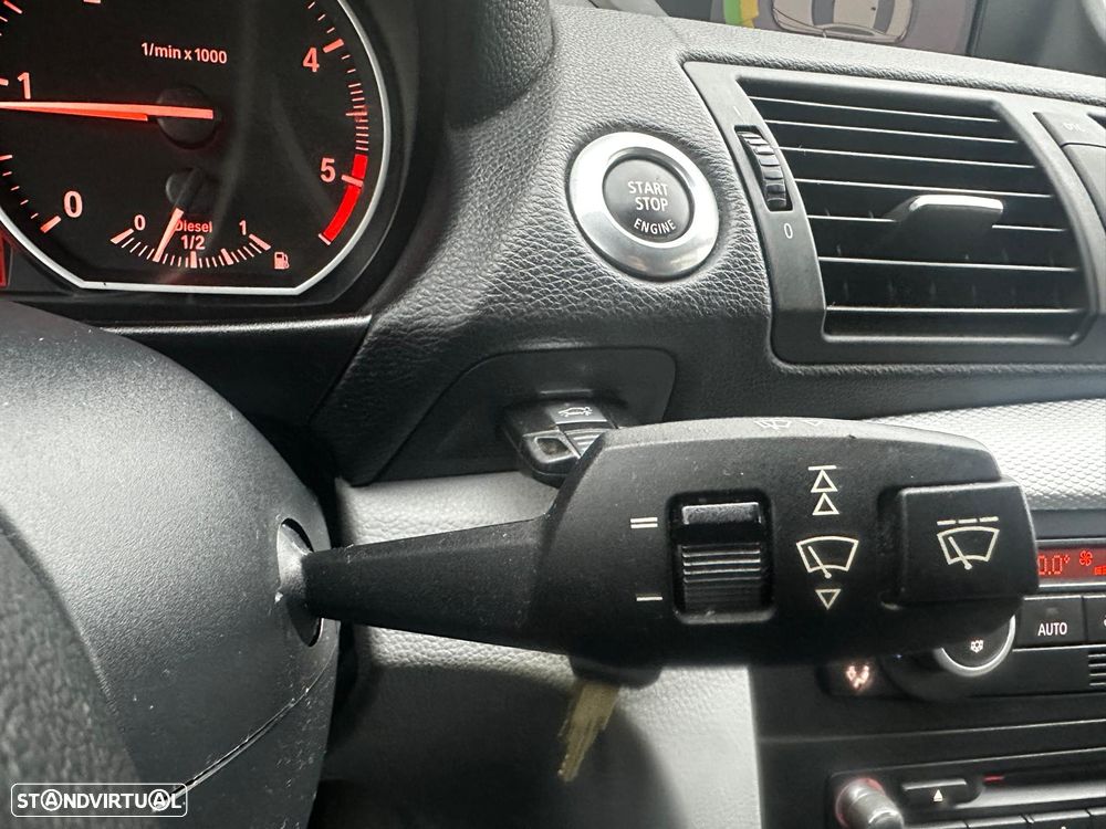 BMW 120 d Limited Edition Lifestyle c/ M Sport Pack - 8