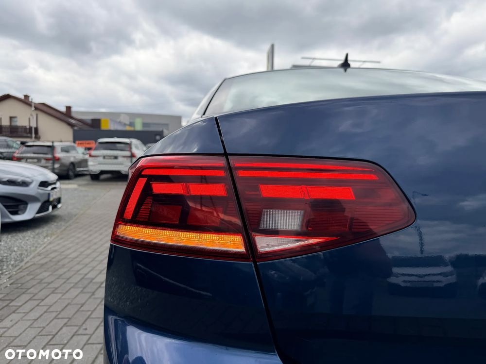 Volkswagen Passat 2.0 TDI EVO Business DSG - 11