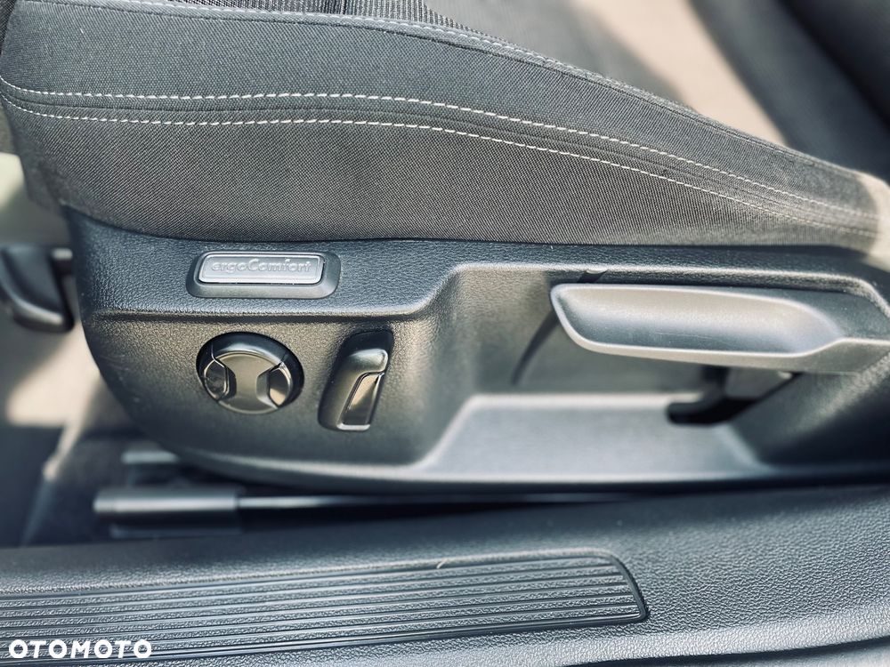 Volkswagen Passat 1.4 TSI BMT Comfortline - 16