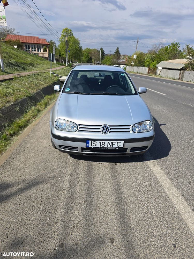 Volkswagen Golf 1.6 - 1