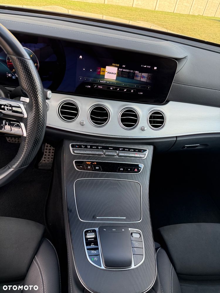 Mercedes-Benz Klasa E 220 d AMG - 21