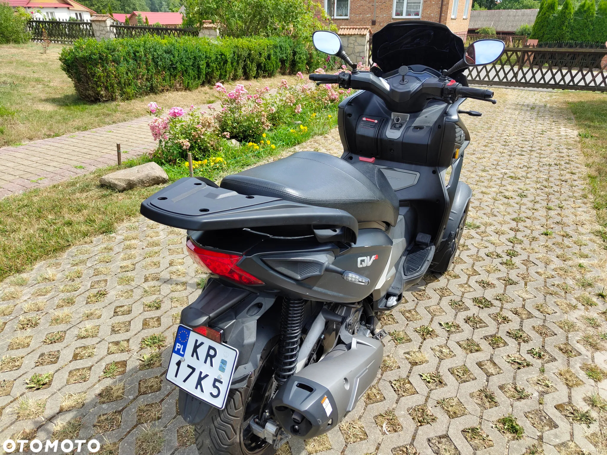 Piaggio MP-3 - 13