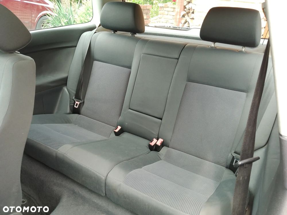 Volkswagen Polo - 11