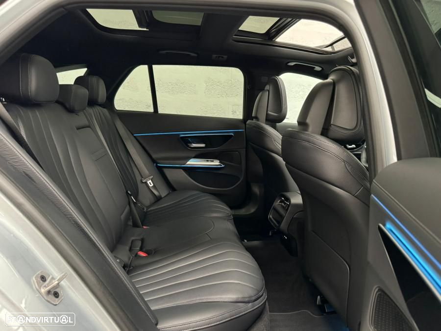 Mercedes-Benz E 300 de AMG Line - 53