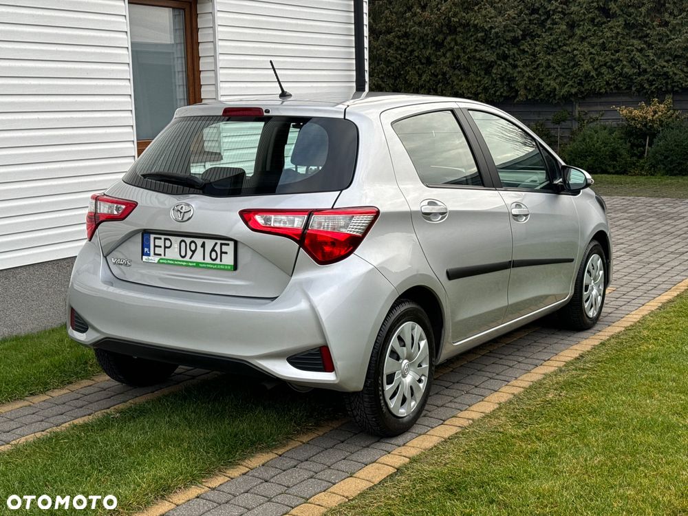 Toyota Yaris 1.0 Active EU6 - 4