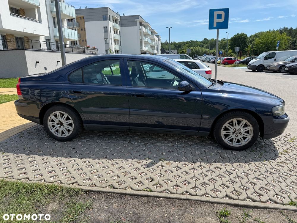 Volvo S60 2.4D5 Momentum - 3