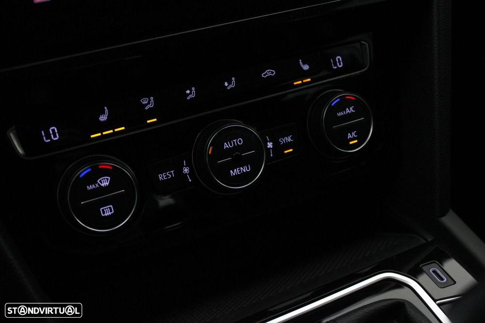 VW Arteon 2.0 TDI Elegance DSG - 27