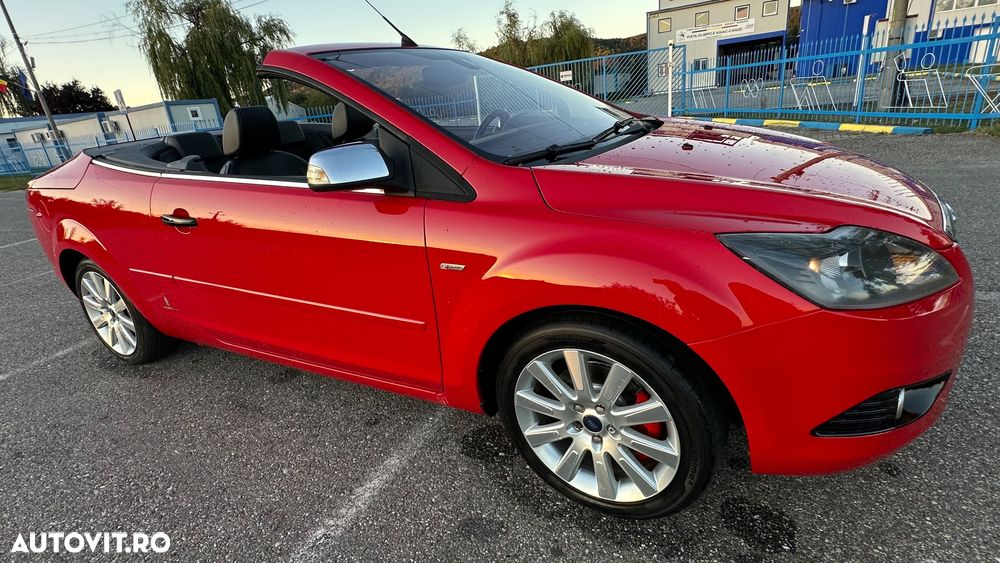 Ford Focus 2.0 16V Titanium - 20