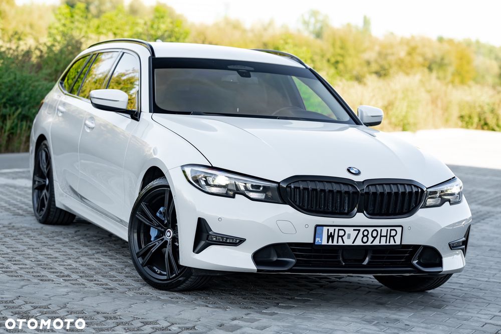 BMW Seria 3 330d xDrive M Sport