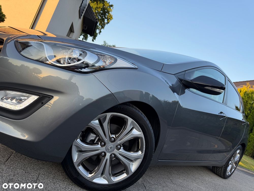 Hyundai i30 blue 1.6 GDI Passion - 2