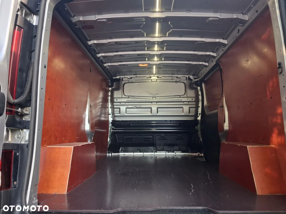 Renault Trafic - 28