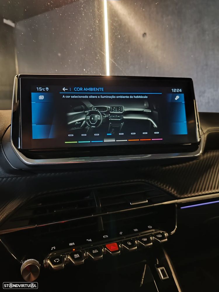 Peugeot 2008 1.5 BlueHDi GT EAT8 - 18