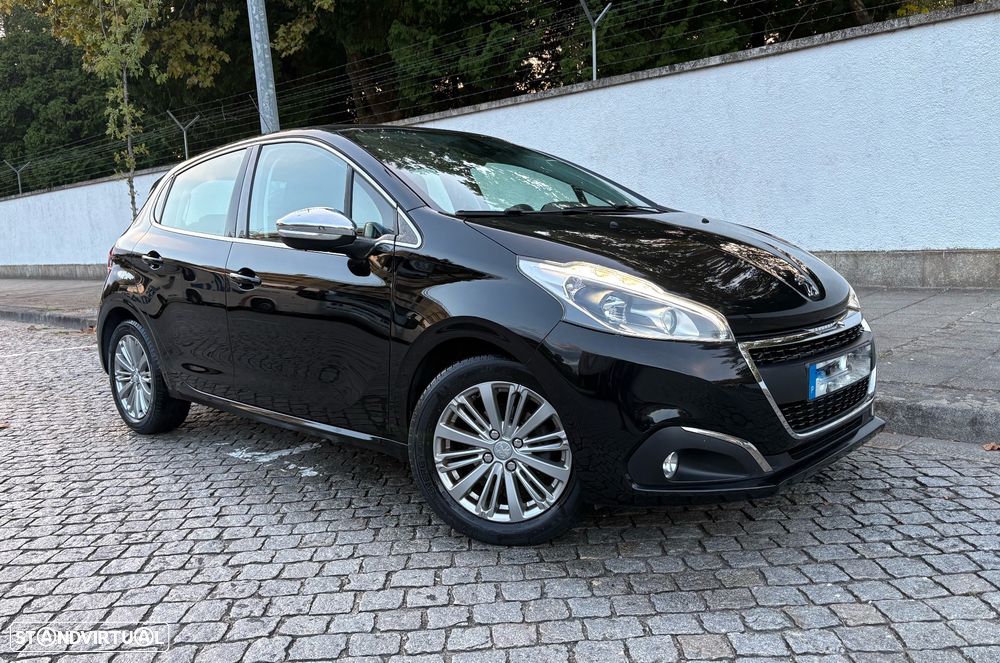 Peugeot 208 1.6 BlueHDi Allure - 1